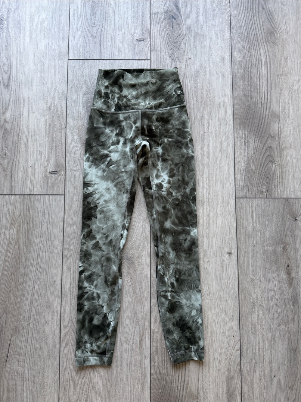 Lululemon Align Pant Size 0 Diamond Dye Light Sage Army Green Medium Olive 25”